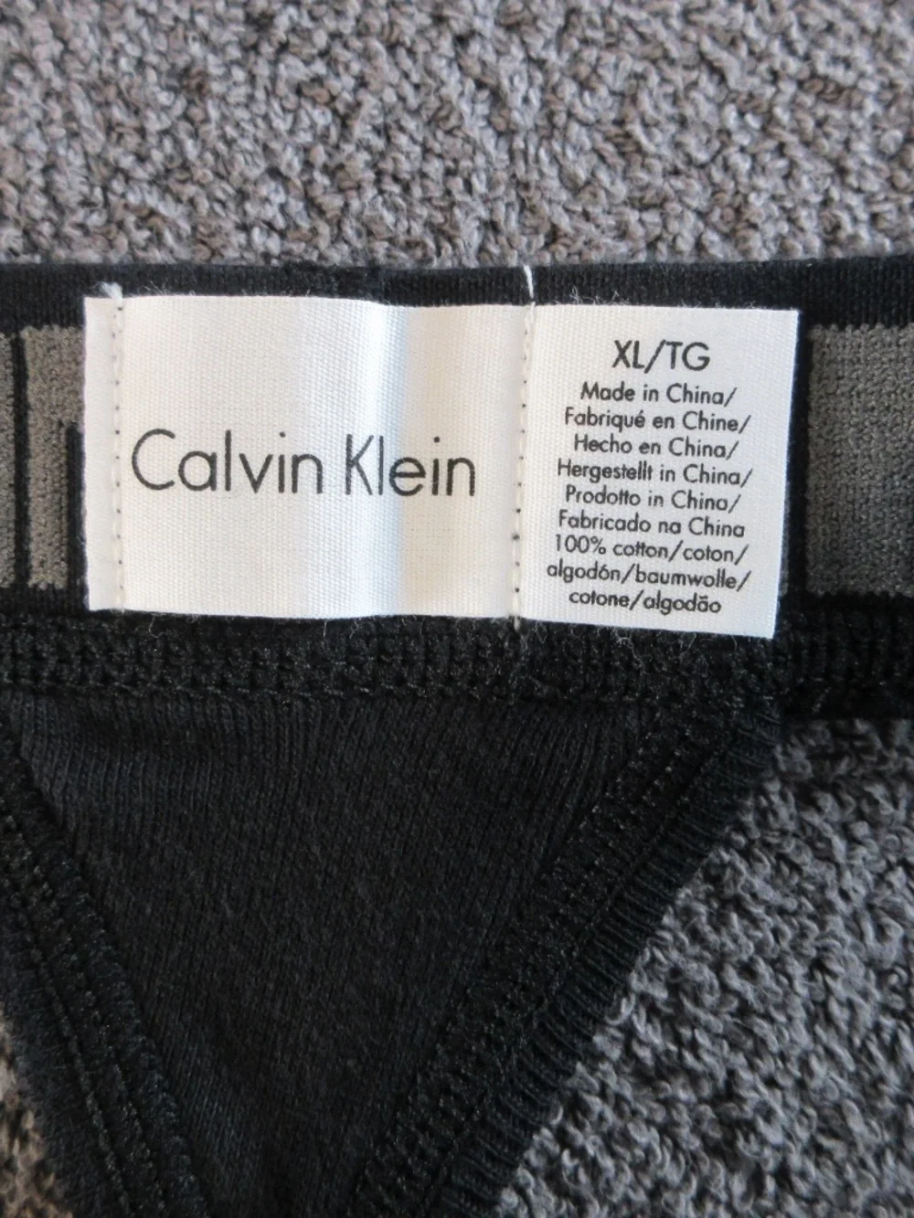 Men's Calvin Klein body cotton thong - XL - rare and discontinued